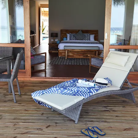 Kudafushi Resort & Spa-3